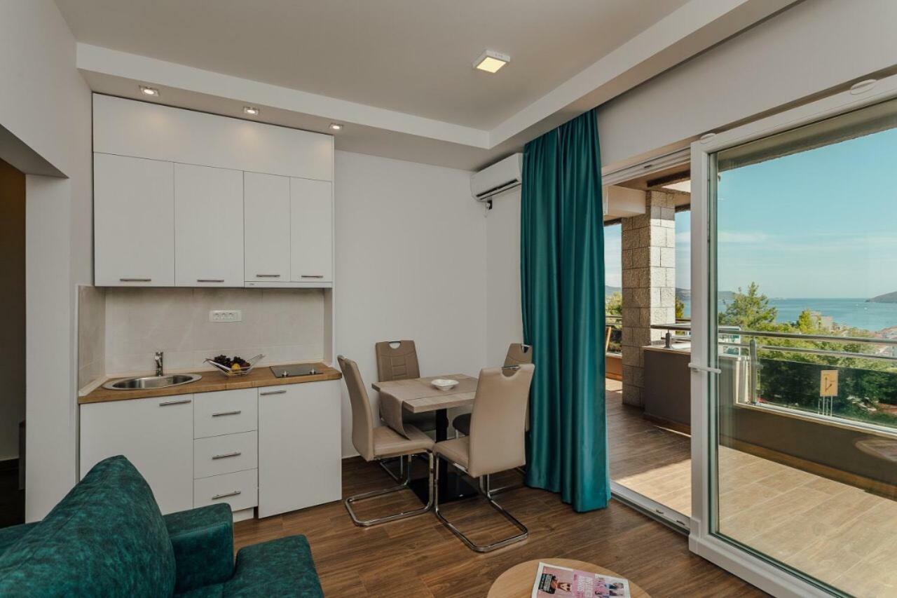 Apartmani Beko Херцег Нови Екстериор снимка