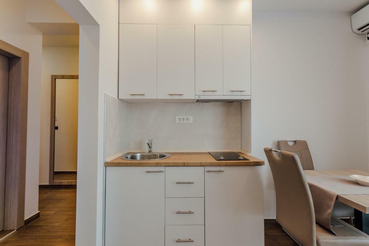 Apartmani Beko Херцег Нови Екстериор снимка