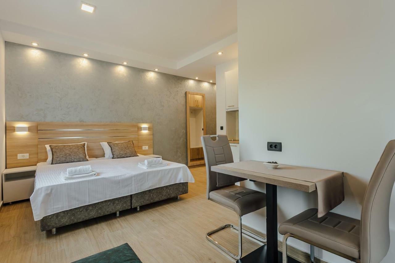 Apartmani Beko Херцег Нови Екстериор снимка